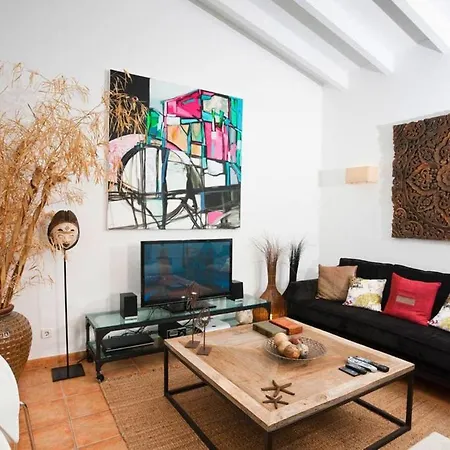 Bini Cel - Exclusive, Charming, Heated Pool, Perfect Location Near Beach 别墅 比尼贝卡